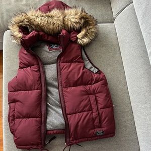Abercrombie & Fitch, red, size XS, vest, cotton inside, machine wash.